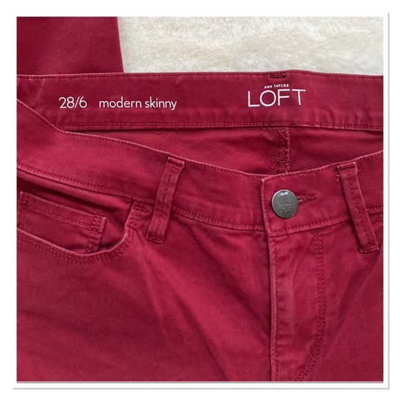 ๐ Free with purchase ๐ LOFT Modern Skinny Jeans - Picture 4 of 9